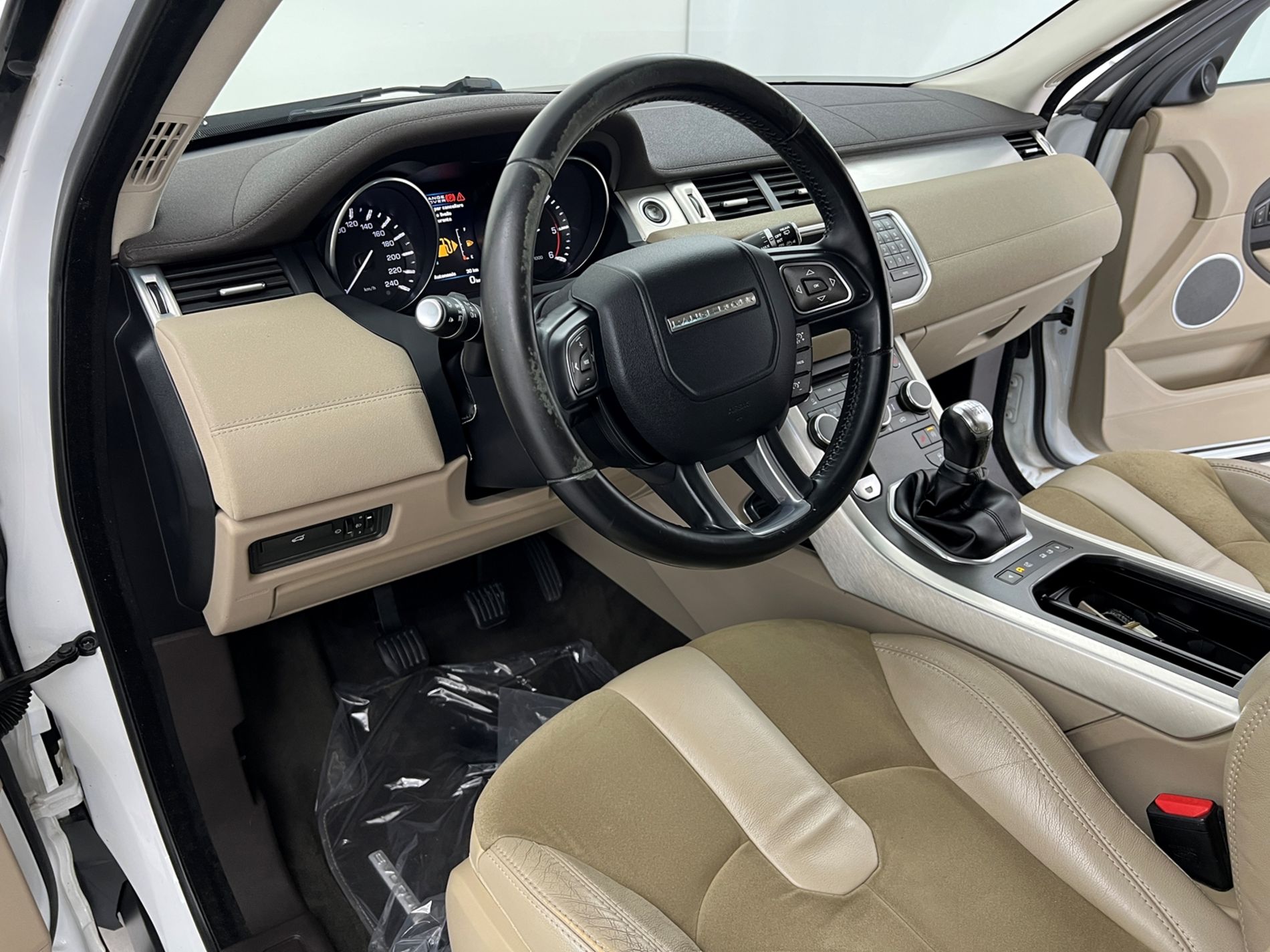 Range Rover Evoque 5p 2.2 td4 Pure 150cv - Autosani